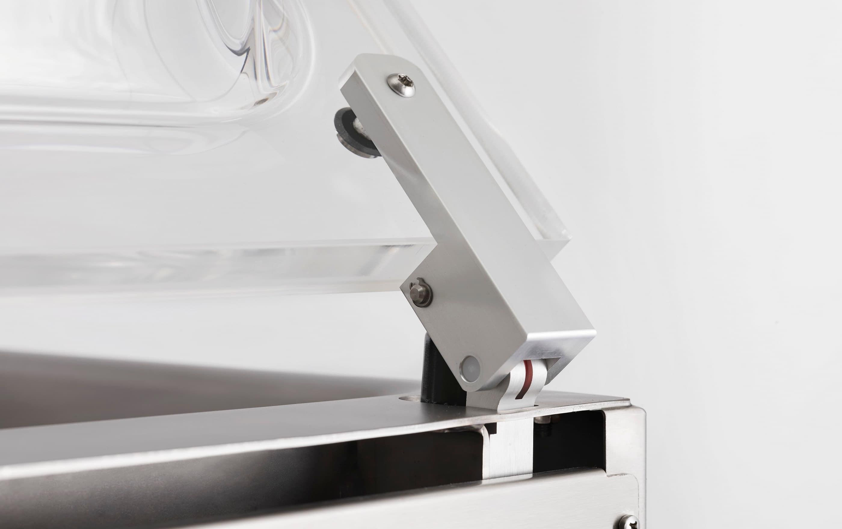 Detail vacuum packaging machine Boxer lid.jpg